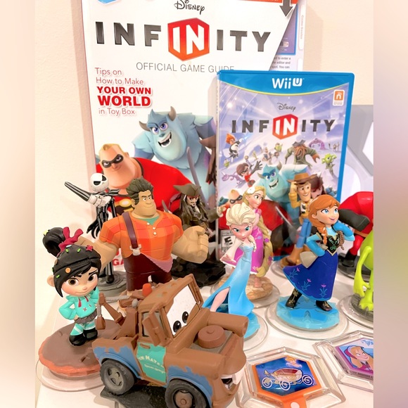 Disney Infinity 1.0 WiiU Bundle - Picture 3 of 10